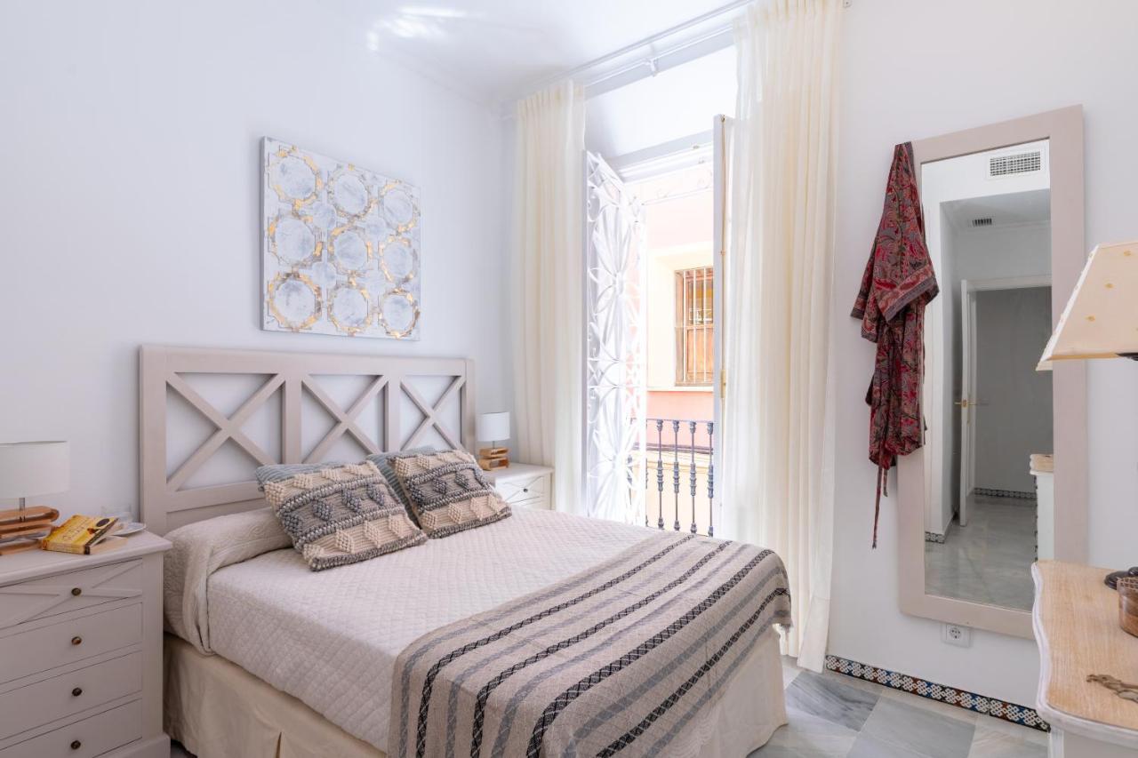 Rg Conteros Catedral Apartment Seville