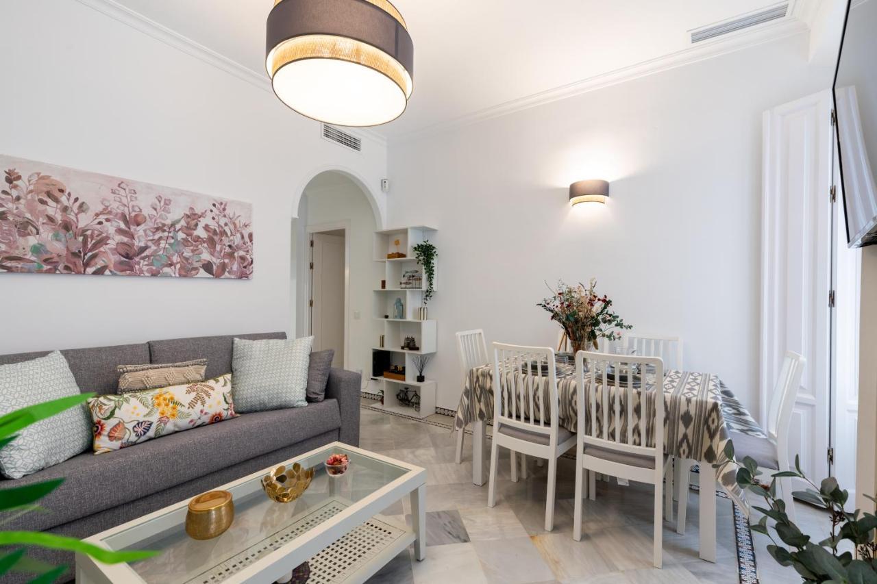 Rg Conteros Catedral Apartament Sevilla